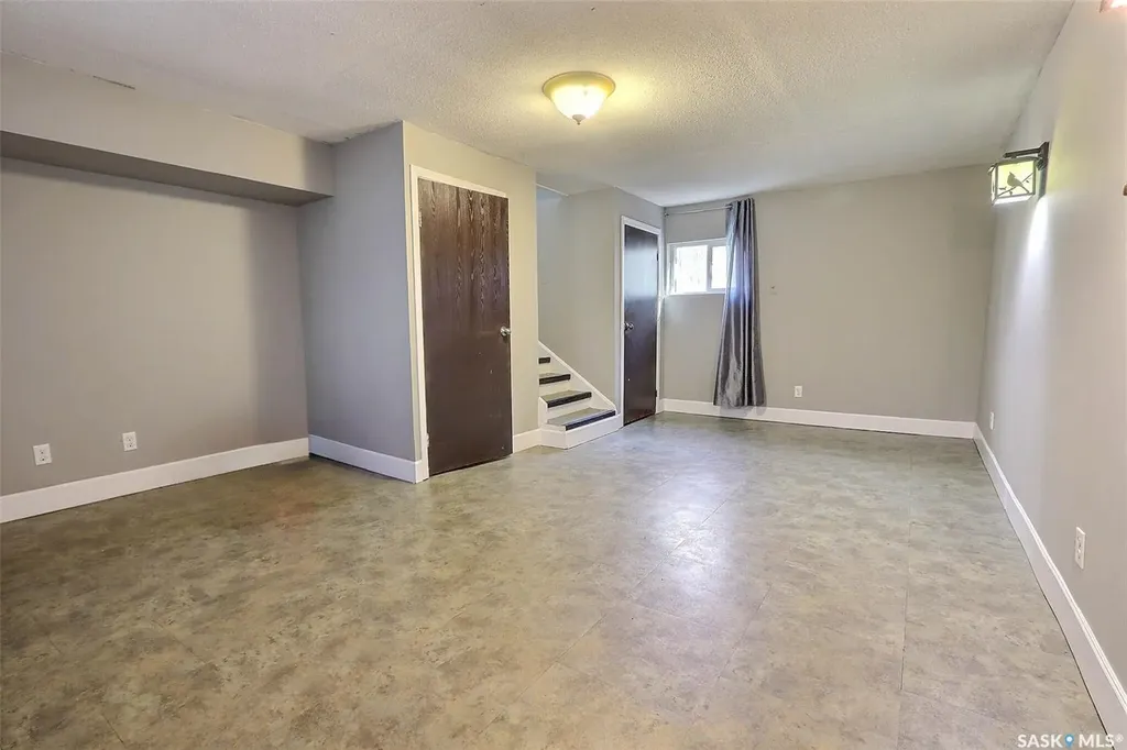 669 18th Street W Prince Albert SK S6V 4A7