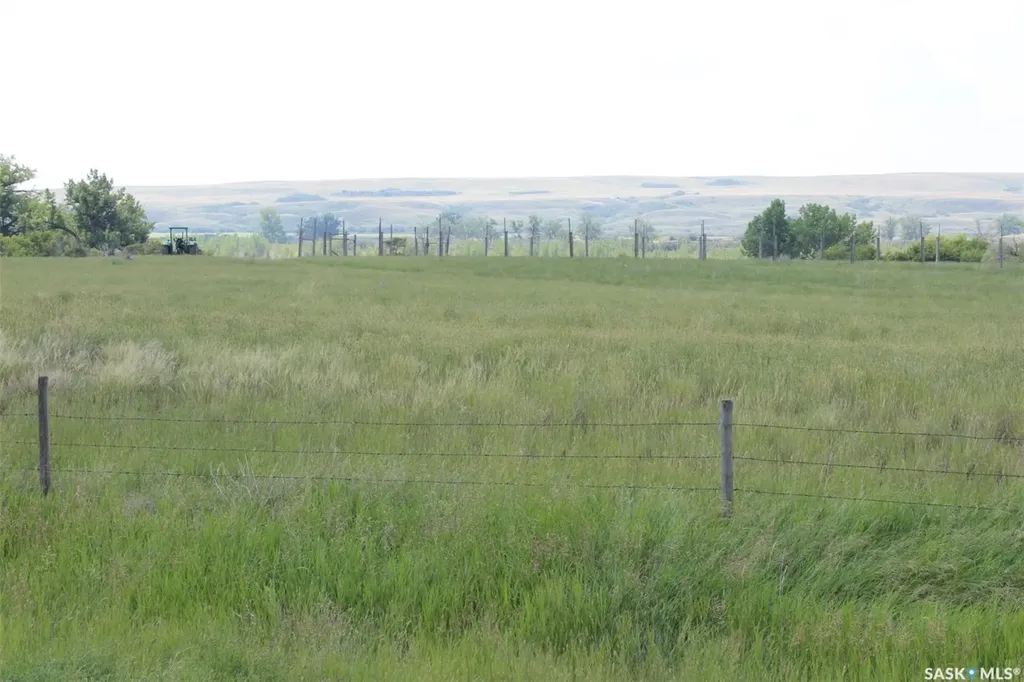 NW 24 23 26 W3 Rural Address Leader SK S0N 1H0