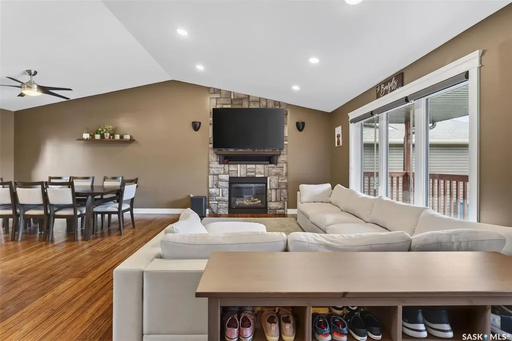 209 Regent Street Melfort SK S0E 1A0
