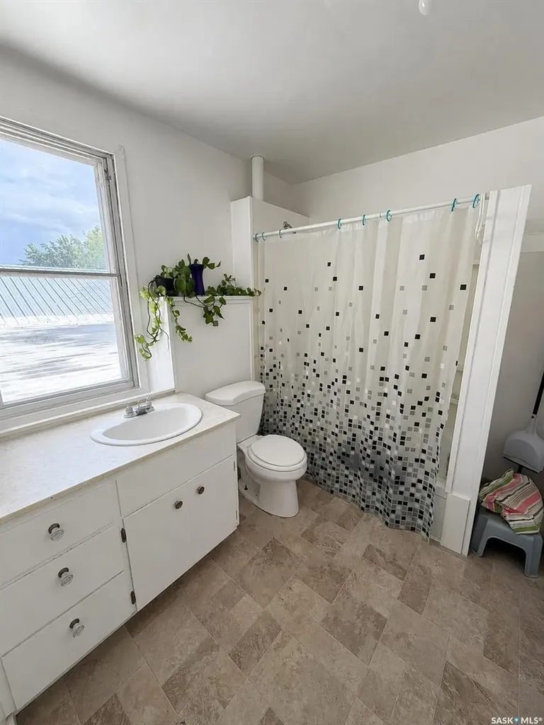 2364 Proton Avenue Gull Lake SK S0N 1A0