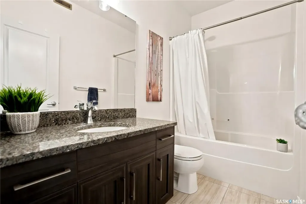 3973 Sandhill Crescent Regina SK S4V 3G7