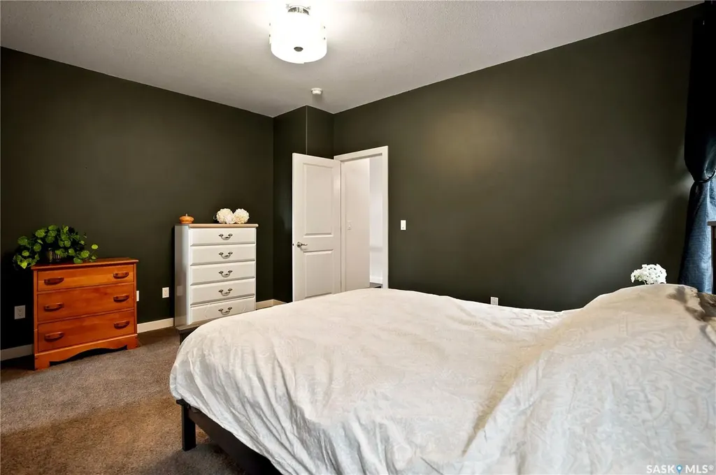 3973 Sandhill Crescent Regina SK S4V 3G7