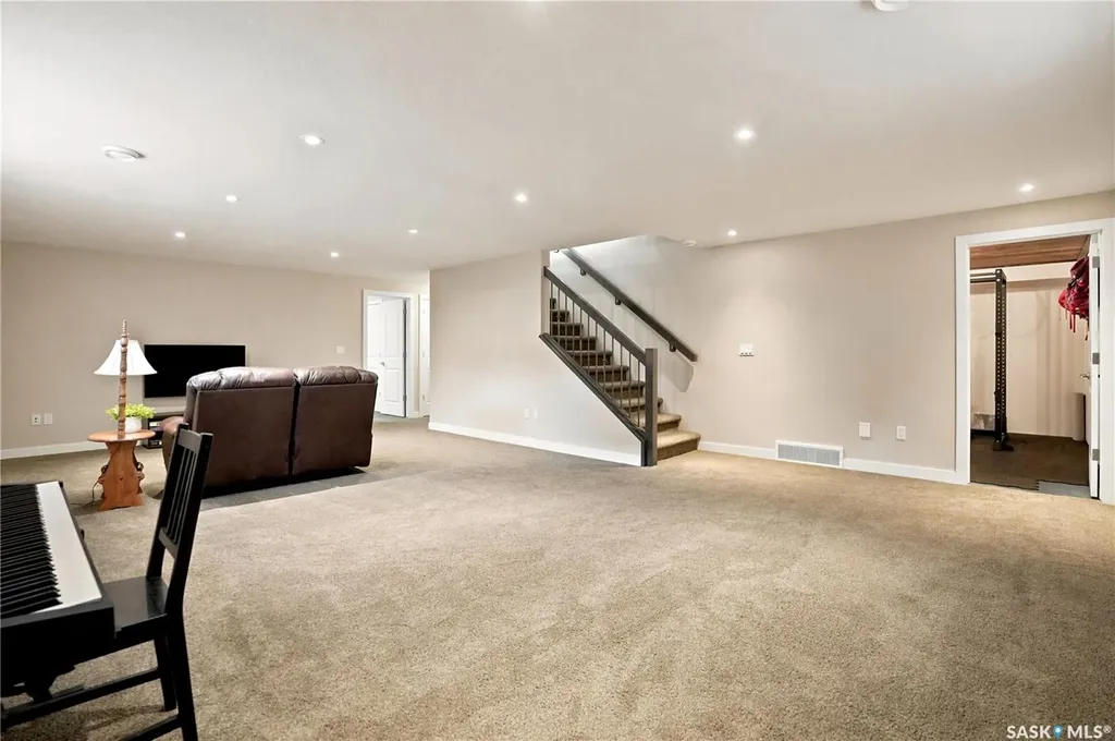3973 Sandhill Crescent Regina SK S4V 3G7