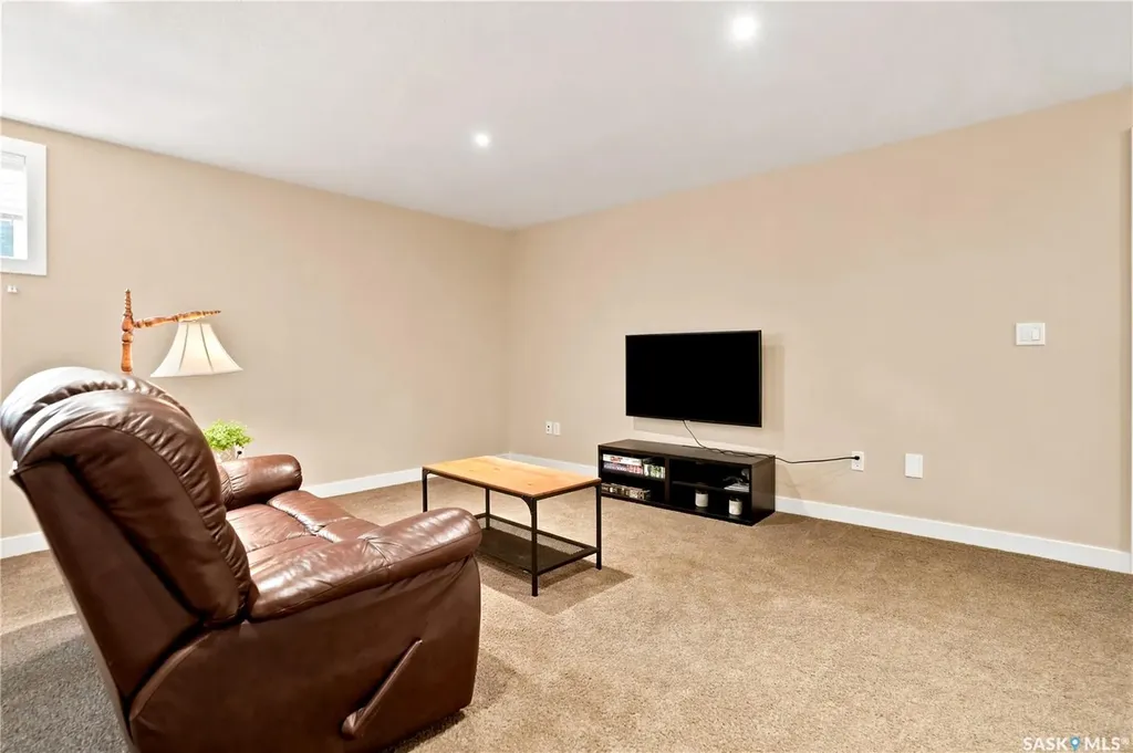 3973 Sandhill Crescent Regina SK S4V 3G7