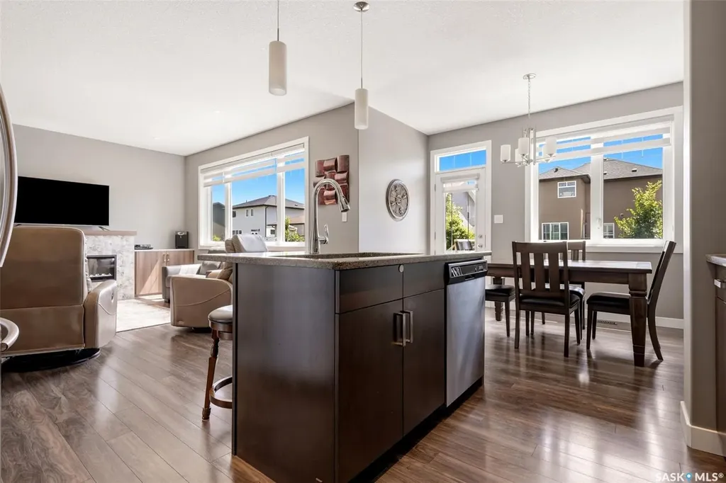 5113 Snowbirds Crescent Regina SK S4W 0H5