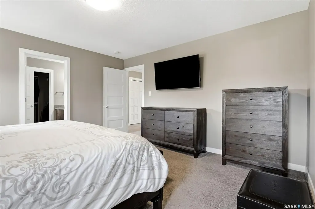5113 Snowbirds Crescent Regina SK S4W 0H5