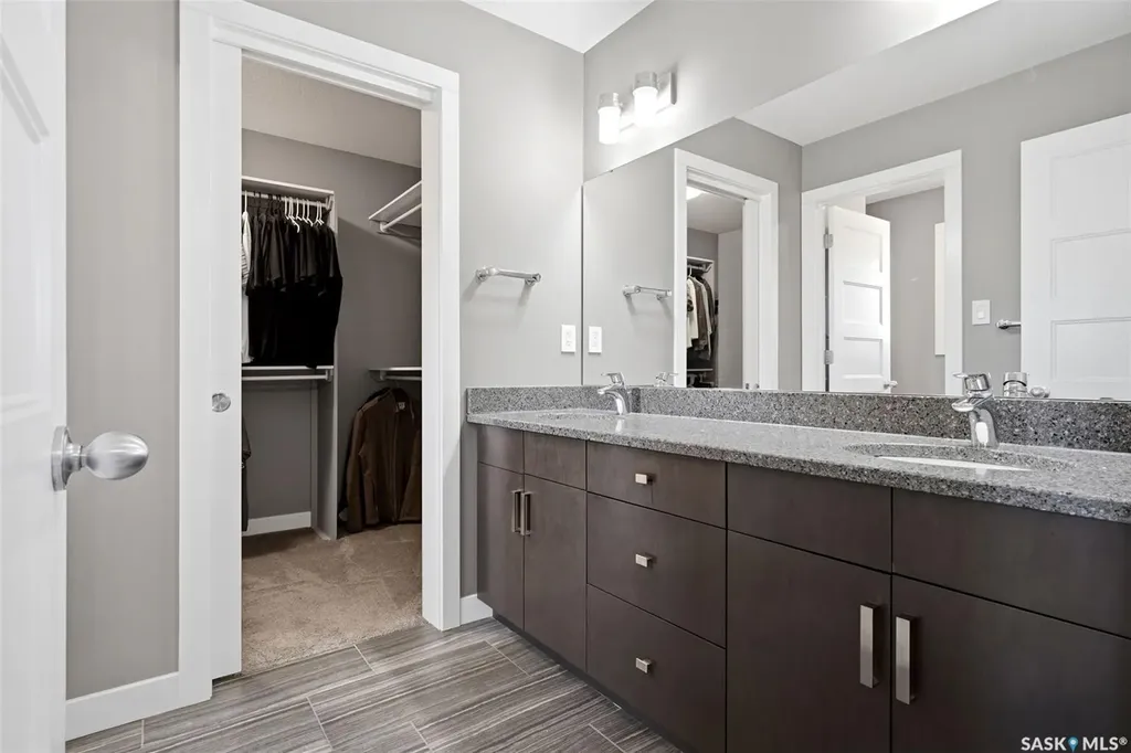 5113 Snowbirds Crescent Regina SK S4W 0H5