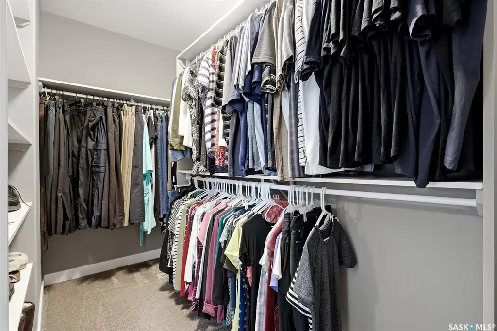 5113 Snowbirds Crescent Regina SK S4W 0H5