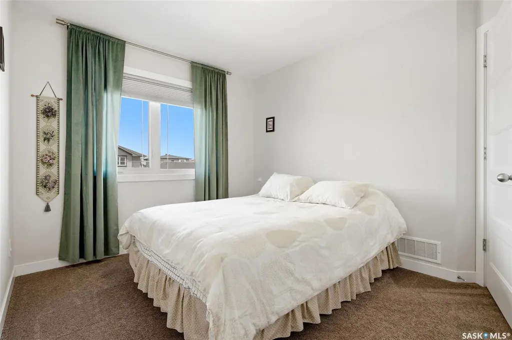 5113 Snowbirds Crescent Regina SK S4W 0H5