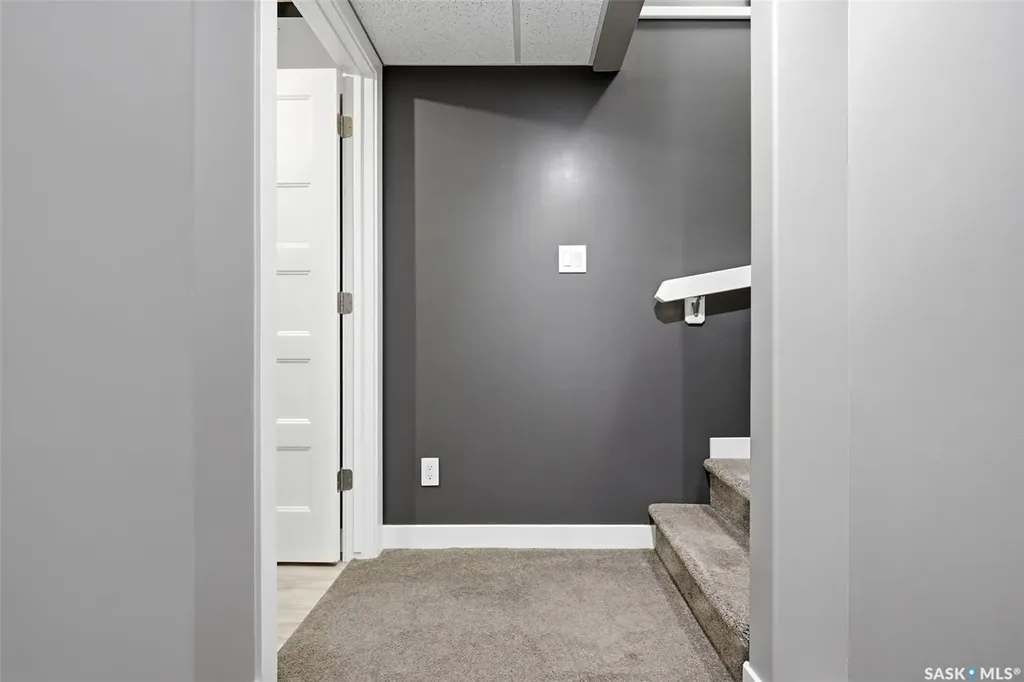 5113 Snowbirds Crescent Regina SK S4W 0H5