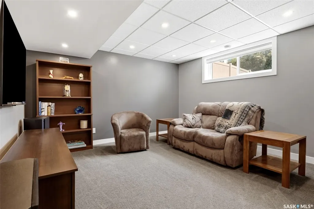 5113 Snowbirds Crescent Regina SK S4W 0H5