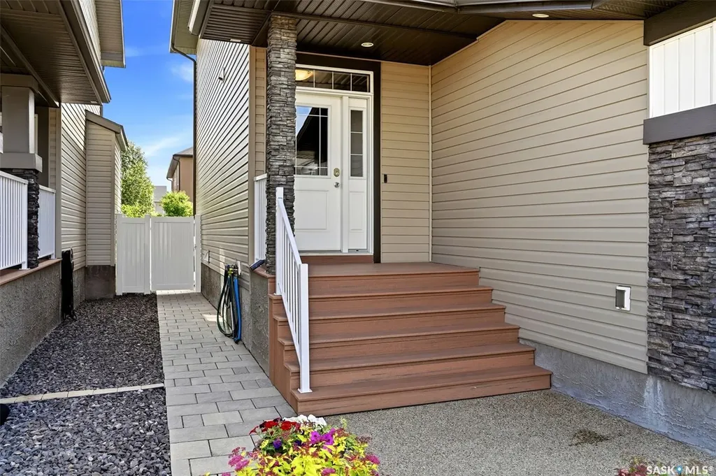 5113 Snowbirds Crescent Regina SK S4W 0H5