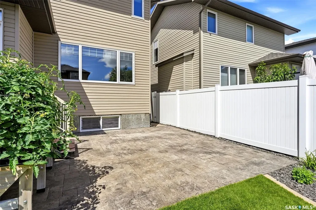 5113 Snowbirds Crescent Regina SK S4W 0H5
