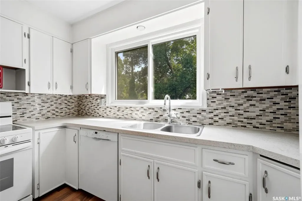 120 Shannon Road Regina SK S4S 5B1