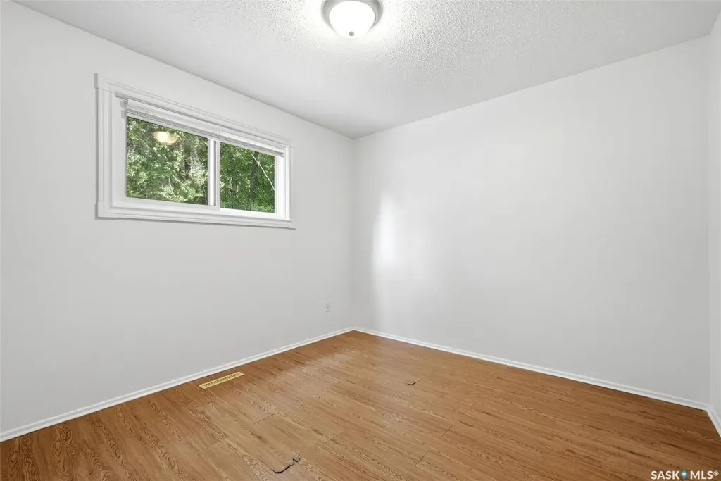 120 Shannon Road Regina SK S4S 5B1