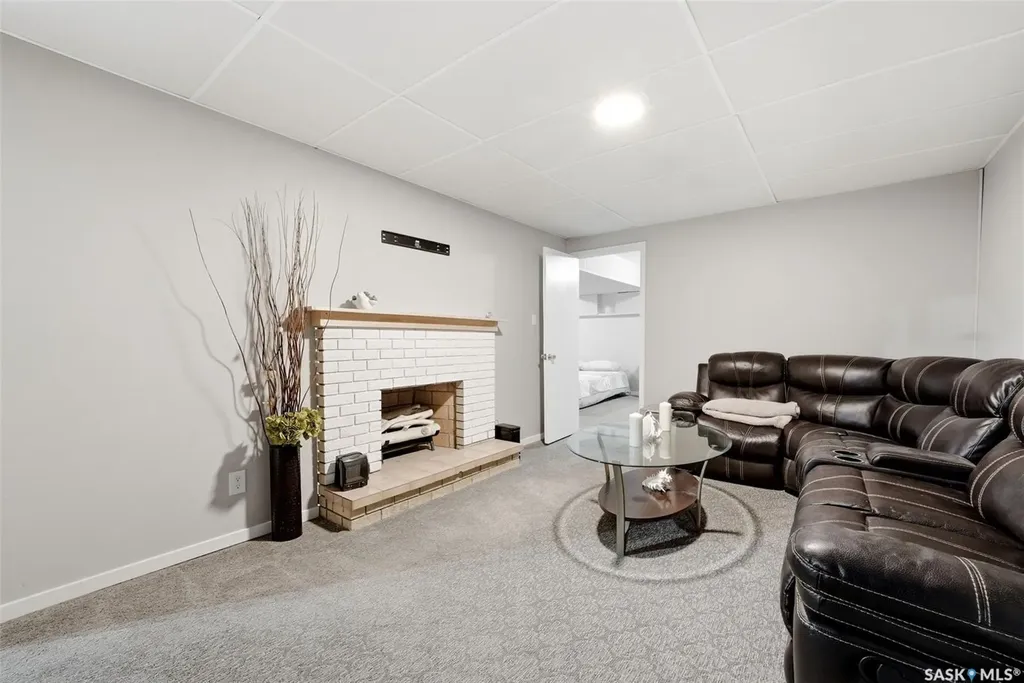 120 Shannon Road Regina SK S4S 5B1