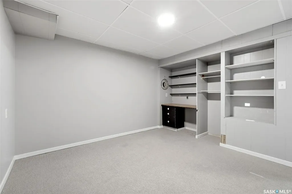 120 Shannon Road Regina SK S4S 5B1