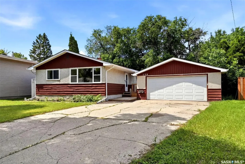 120 Shannon Road Regina SK S4S 5B1