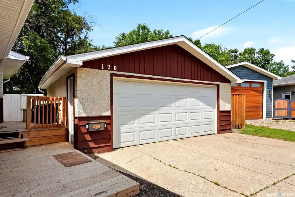 120 Shannon Road Regina SK S4S 5B1