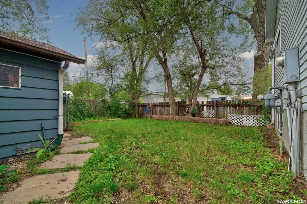 1340 Connaught Street Regina SK S4T 4S8