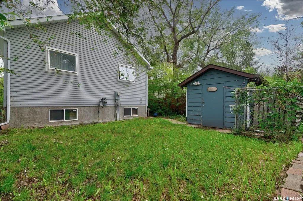 1340 Connaught Street Regina SK S4T 4S8