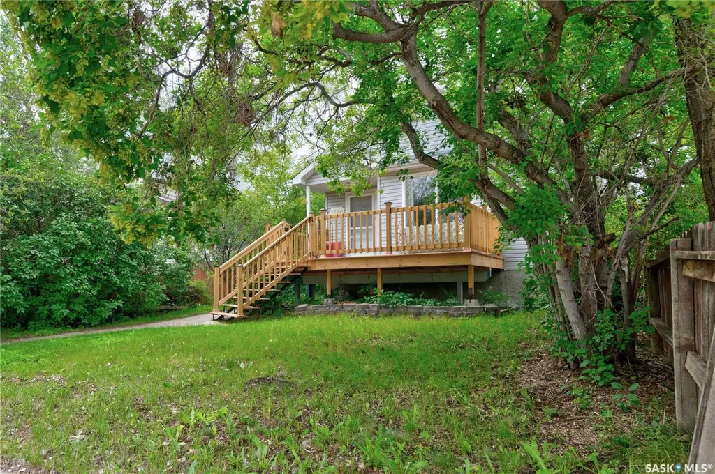 1340 Connaught Street Regina SK S4T 4S8