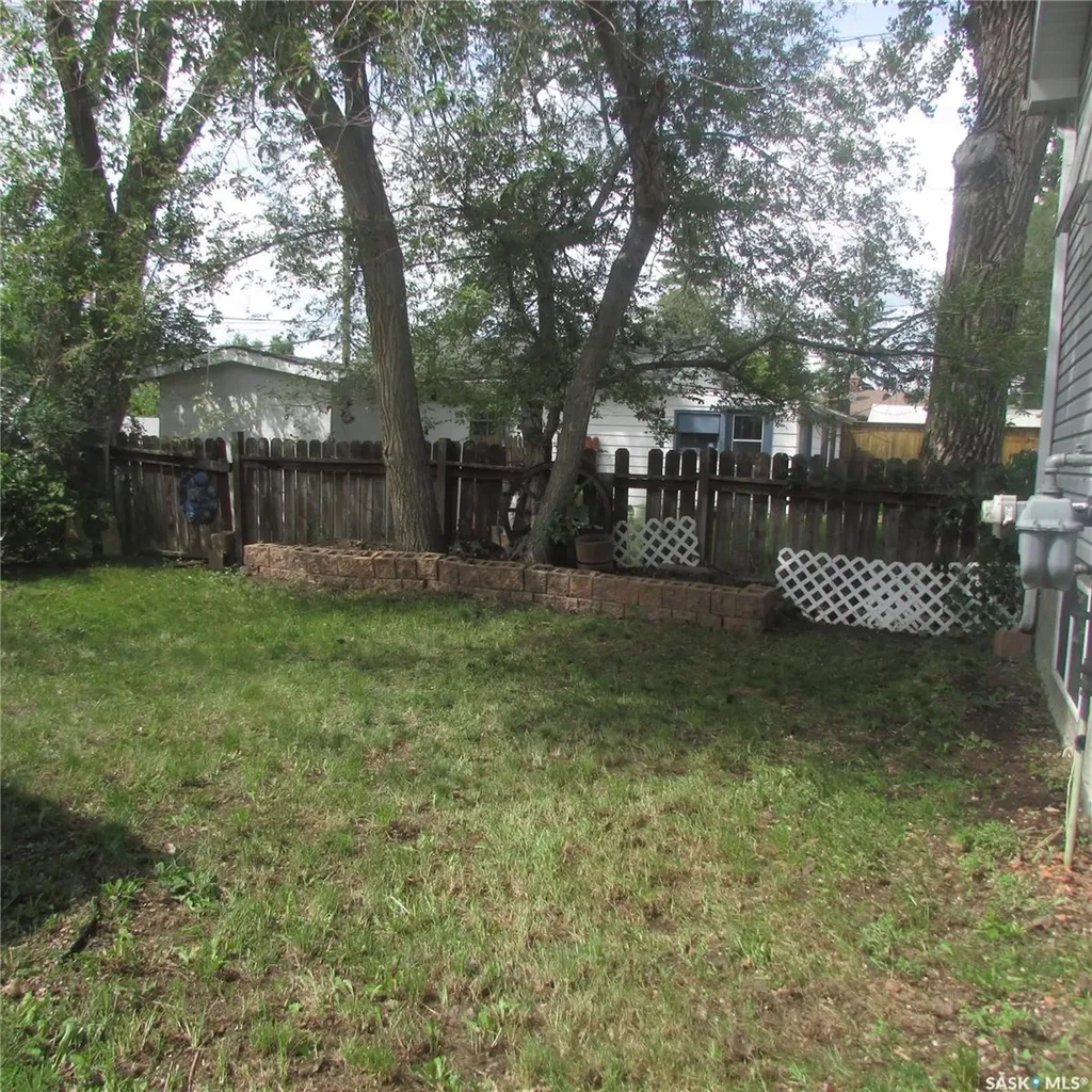 1340 Connaught Street Regina SK S4T 4S8