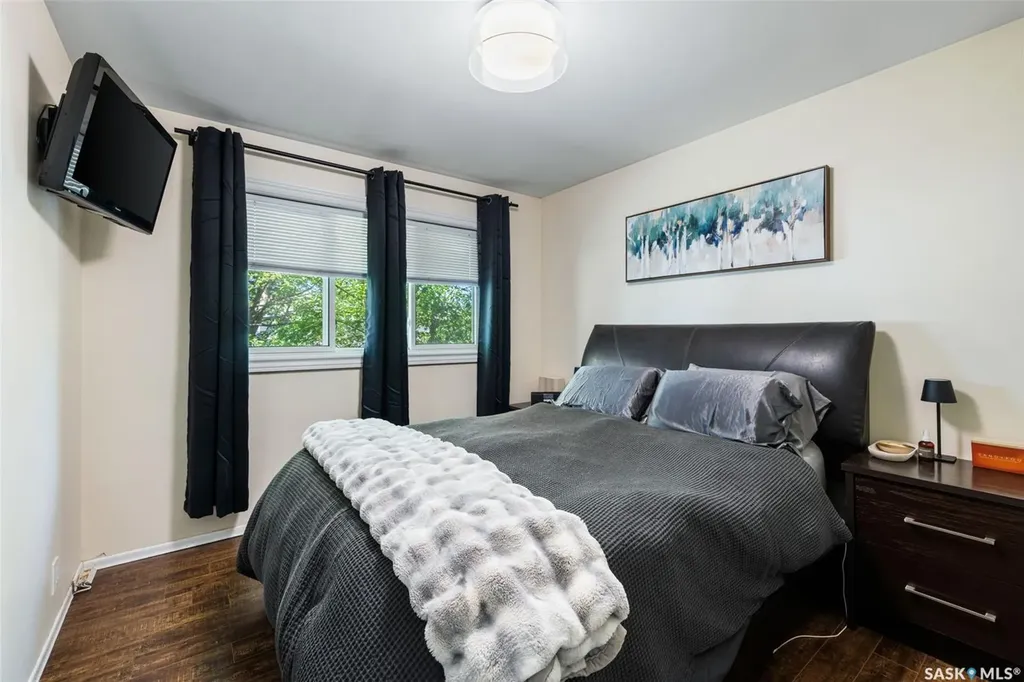 261 Cornwall Street N Regina SK S4R 2G5