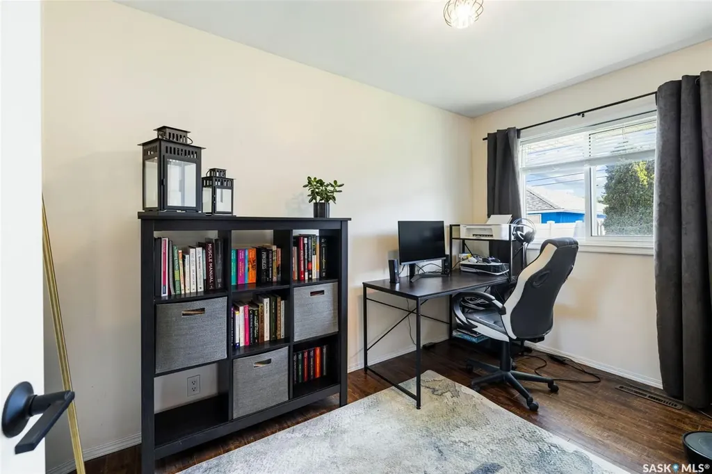 261 Cornwall Street N Regina SK S4R 2G5
