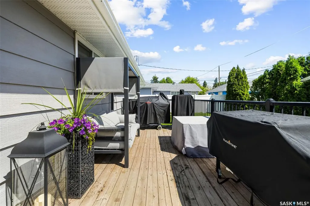 261 Cornwall Street N Regina SK S4R 2G5