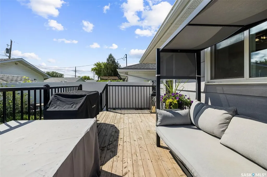 261 Cornwall Street N Regina SK S4R 2G5