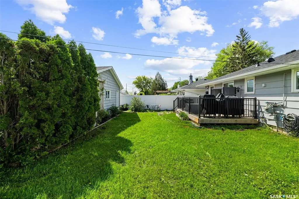 261 Cornwall Street N Regina SK S4R 2G5