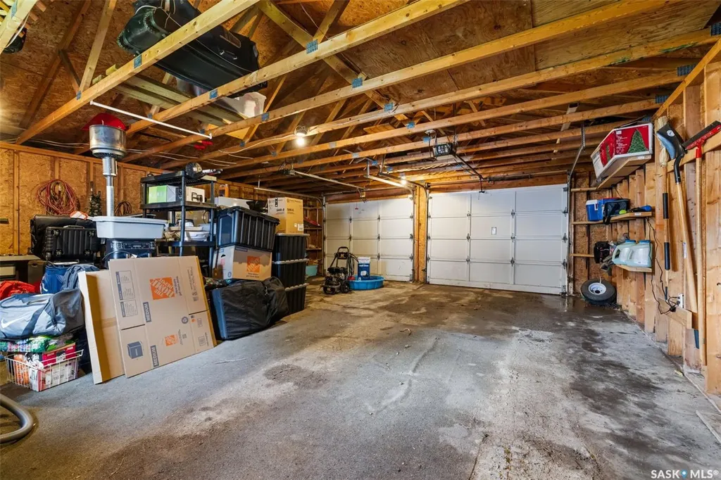 261 Cornwall Street N Regina SK S4R 2G5