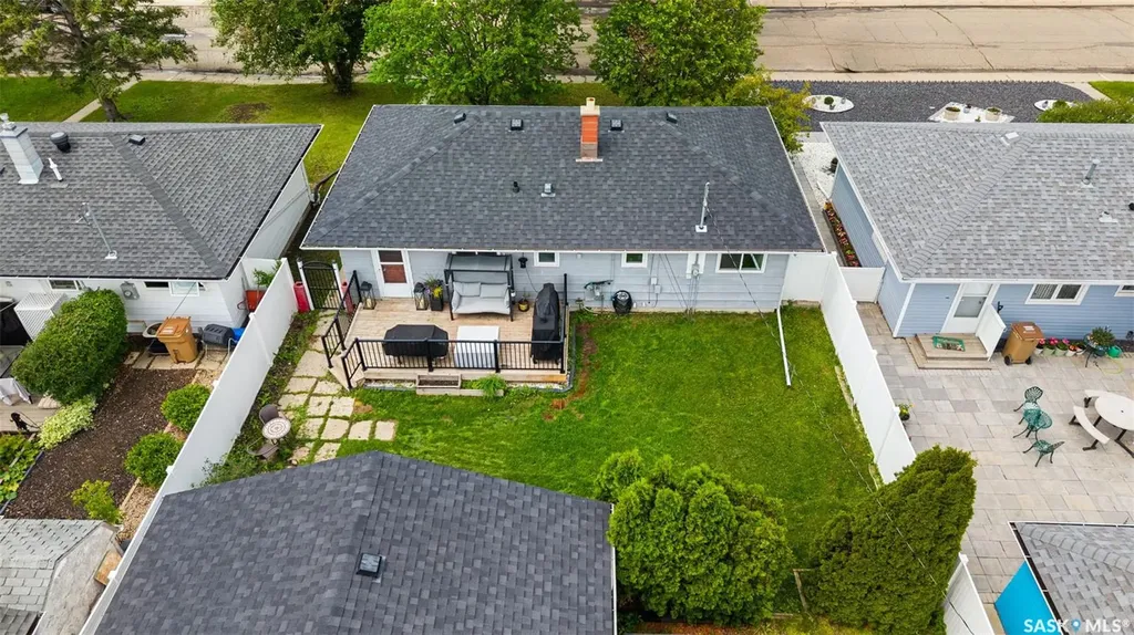 261 Cornwall Street N Regina SK S4R 2G5