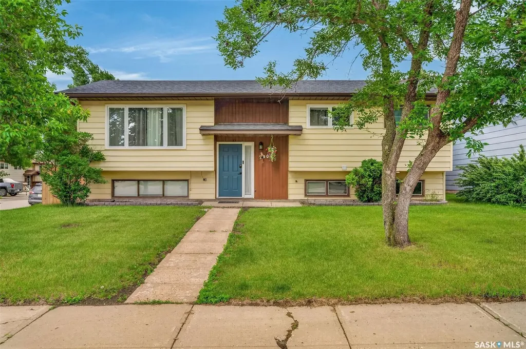 2908 Bliss Crescent Prince Albert SK S6V 7J9