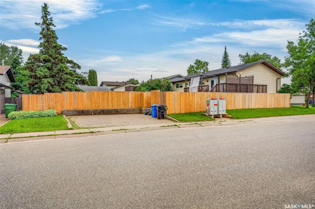 2908 Bliss Crescent Prince Albert SK S6V 7J9