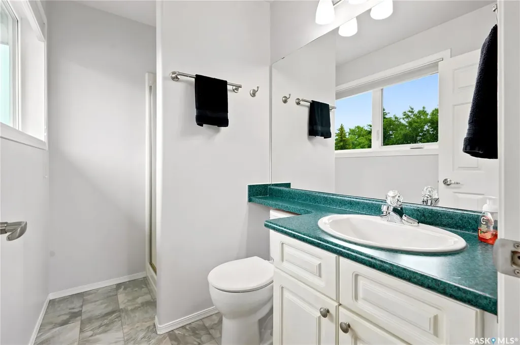 526 Mcwillie Avenue Saskatoon SK S7S 1B6