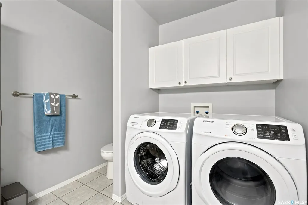 526 Mcwillie Avenue Saskatoon SK S7S 1B6