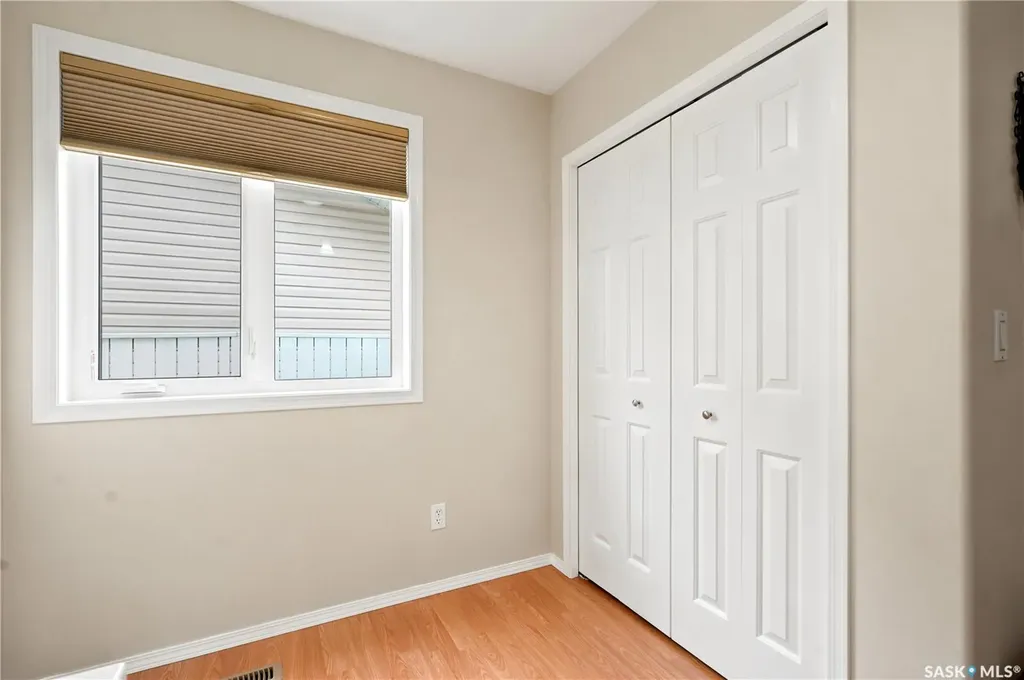 526 Mcwillie Avenue Saskatoon SK S7S 1B6