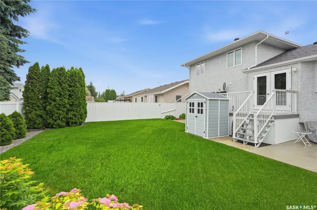 526 Mcwillie Avenue Saskatoon SK S7S 1B6