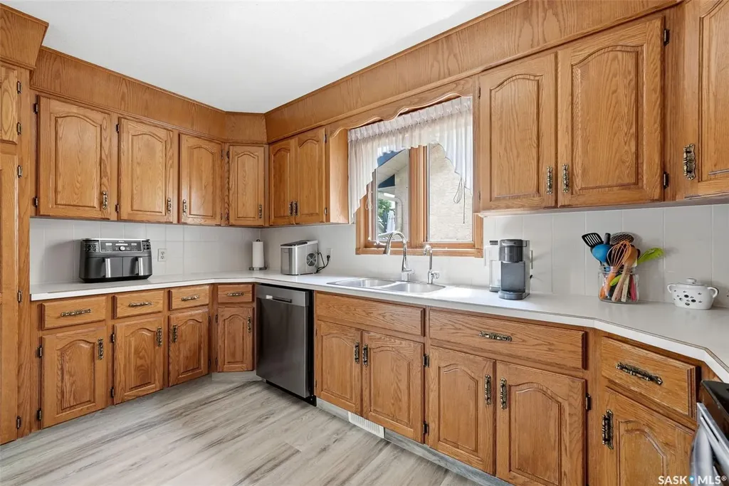 3419 Olive Grove Regina SK S4V 2P2