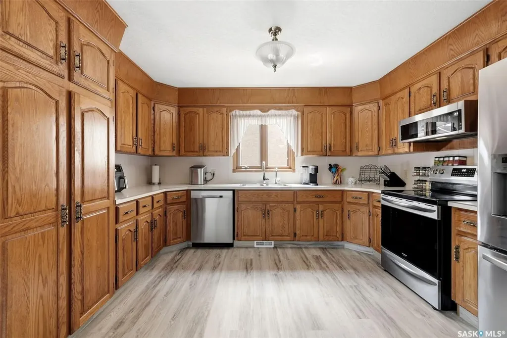 3419 Olive Grove Regina SK S4V 2P2