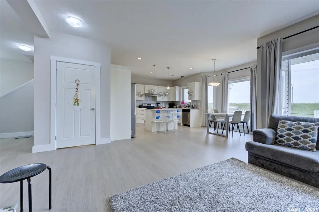 1063 Glacial Shores Common Saskatoon SK S7W 0R2