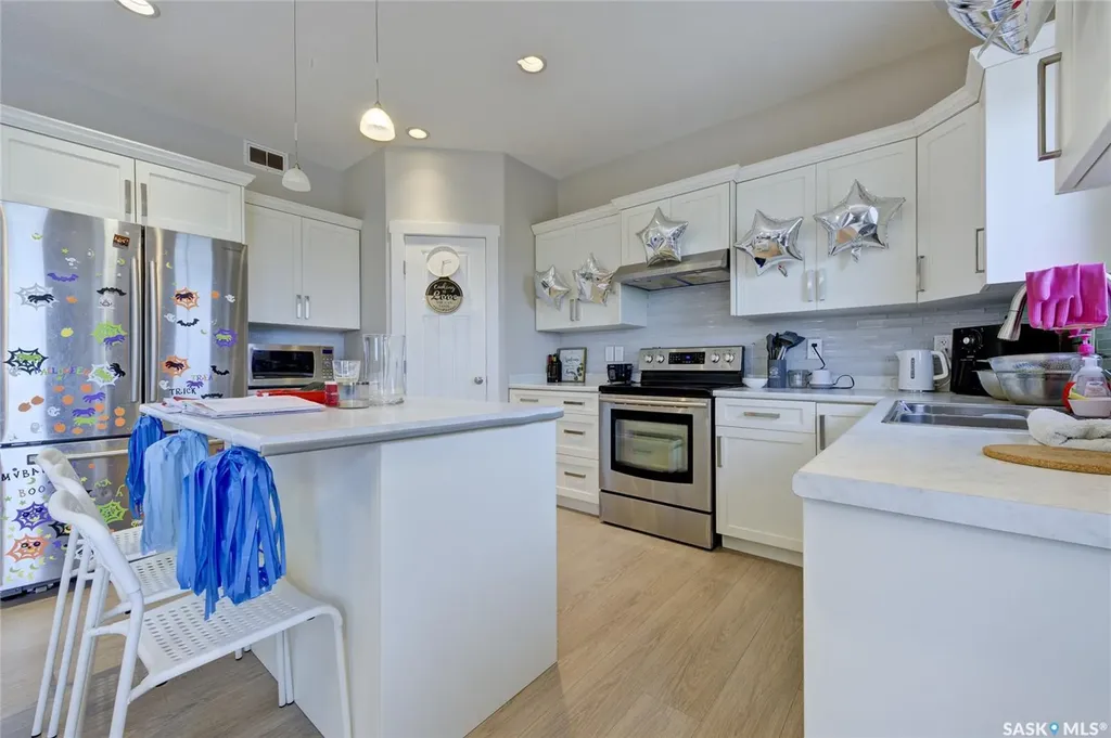 1063 Glacial Shores Common Saskatoon SK S7W 0R2