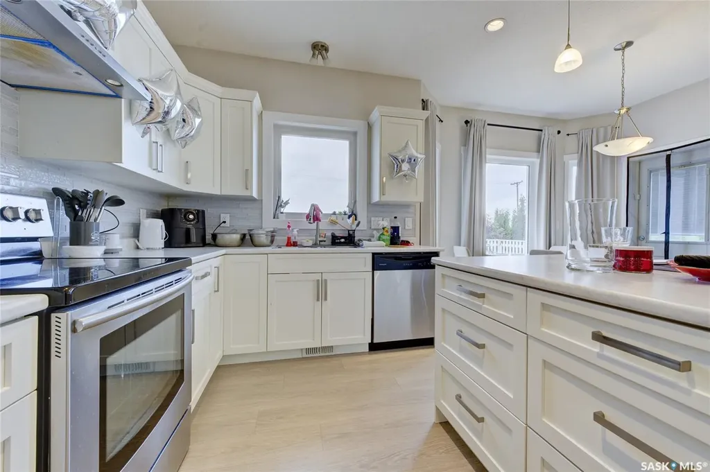 1063 Glacial Shores Common Saskatoon SK S7W 0R2