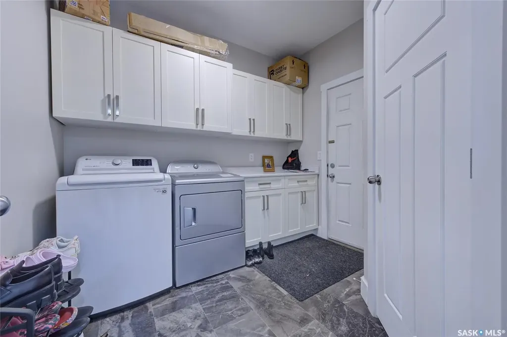 1063 Glacial Shores Common Saskatoon SK S7W 0R2