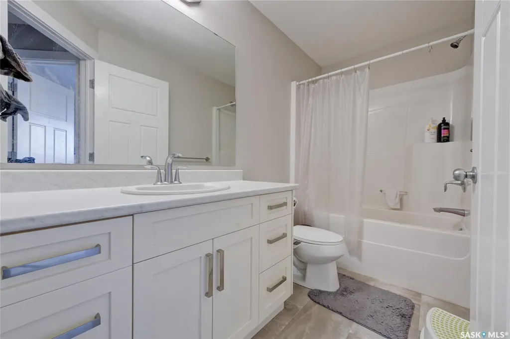 1063 Glacial Shores Common Saskatoon SK S7W 0R2
