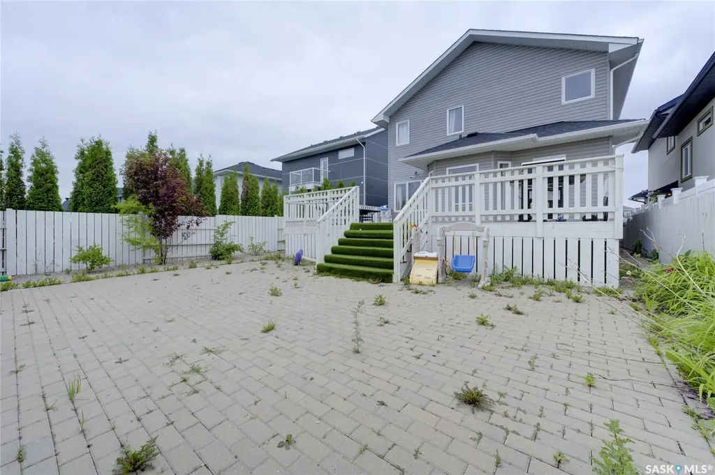 1063 Glacial Shores Common Saskatoon SK S7W 0R2