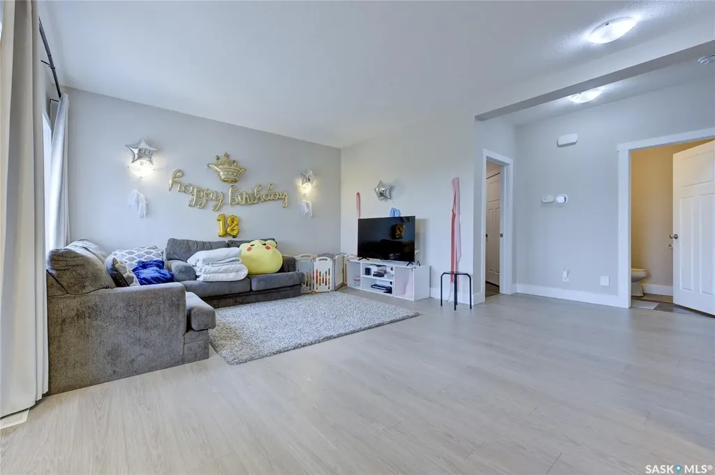 1063 Glacial Shores Common Saskatoon SK S7W 0R2