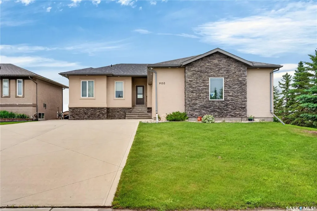 900 Water Ridge Crescent Humboldt SK S0K 2A0